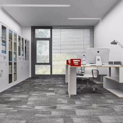 Espessura total 6±1 mm 100% Nylon 50x50 Chapas de carpete para escritório Ambiente comercial