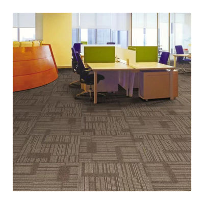 Padrão de puzzle de estilo simples azulejos de tapete removíveis de luxo 50x50 para escritório modular