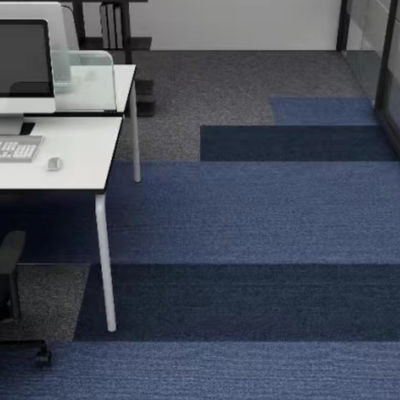 Tapete de escritório modular de 50x50 com azulejos de piso de nylon retangular removíveis