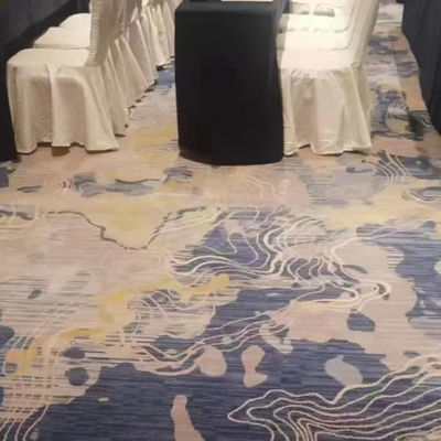Piso comercial resistente ao fogo e fácil de limpar Tapete de parede a parede com suporte de feltro