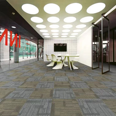 Comércio de escritório modular PE azulejos de tapete de apoio 50x50 com quadrado padrão quebra-cabeça