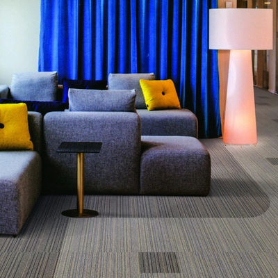 Loop Pile 50x50 Base Style Commercial Office Carpet Tile com suporte modular de PVC