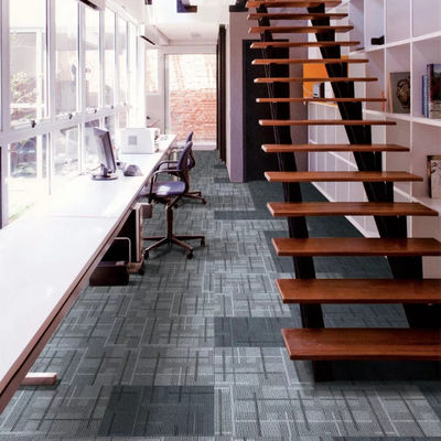 50x50 azulejos de carpete de escritório removíveis 3 kg/m2 retângulo para espaços profissionais