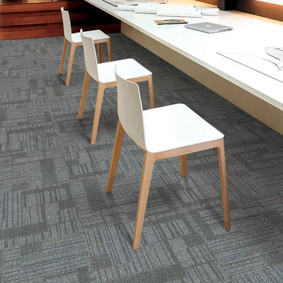 8 kg/m2 de azulejos de alfombra removíveis de luxo para pisos modulares de escritório