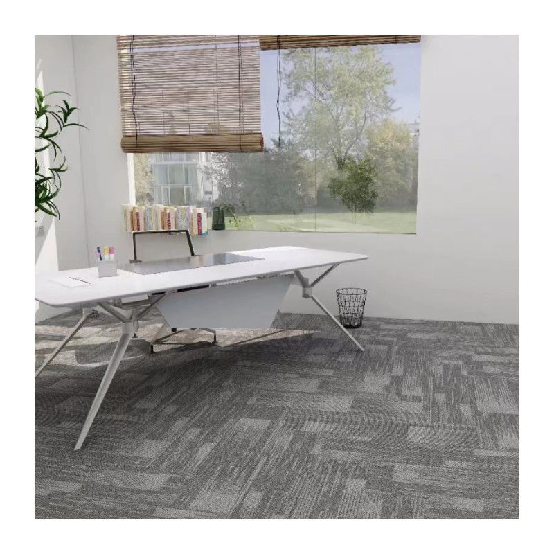 Espessura total 6±1 mm 100% Nylon 50x50 Chapas de carpete para escritório Ambiente comercial