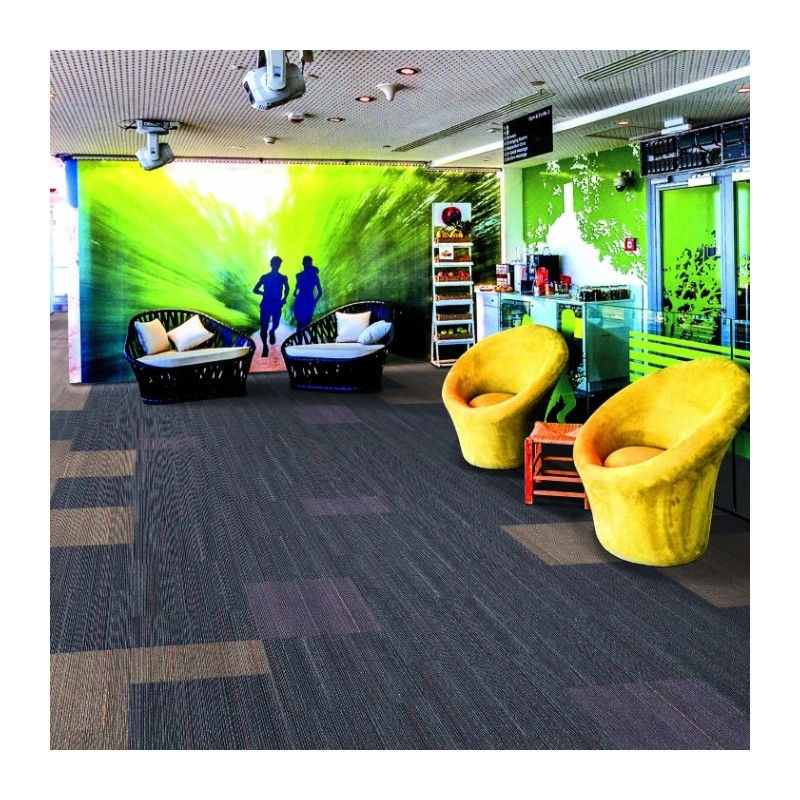 Chapas de carpete de nylon quadradas PE 50x50 para escritório comercial em design modular